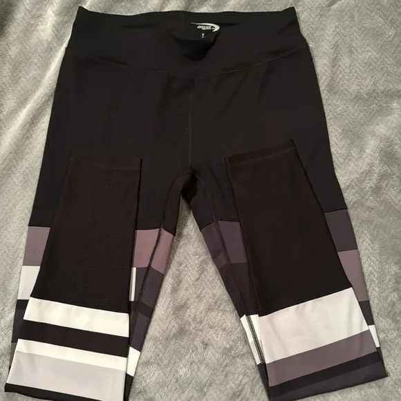 MTA Sport Leggings Size M - Picture 3 of 5